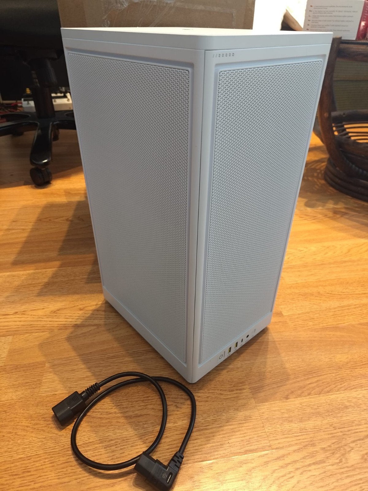 Corsair 2000D airflow, Enlèvement