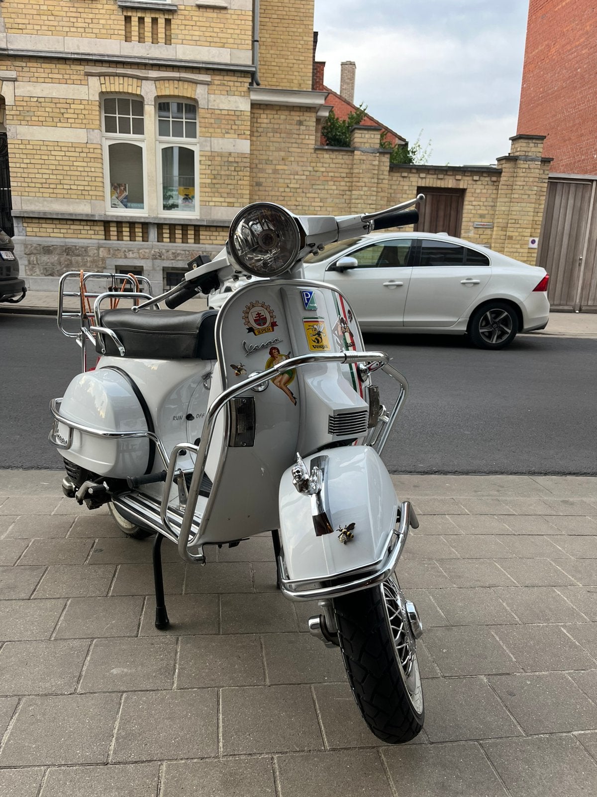 Mooie vespa 125 px E, Ophalen, 1 cilinder