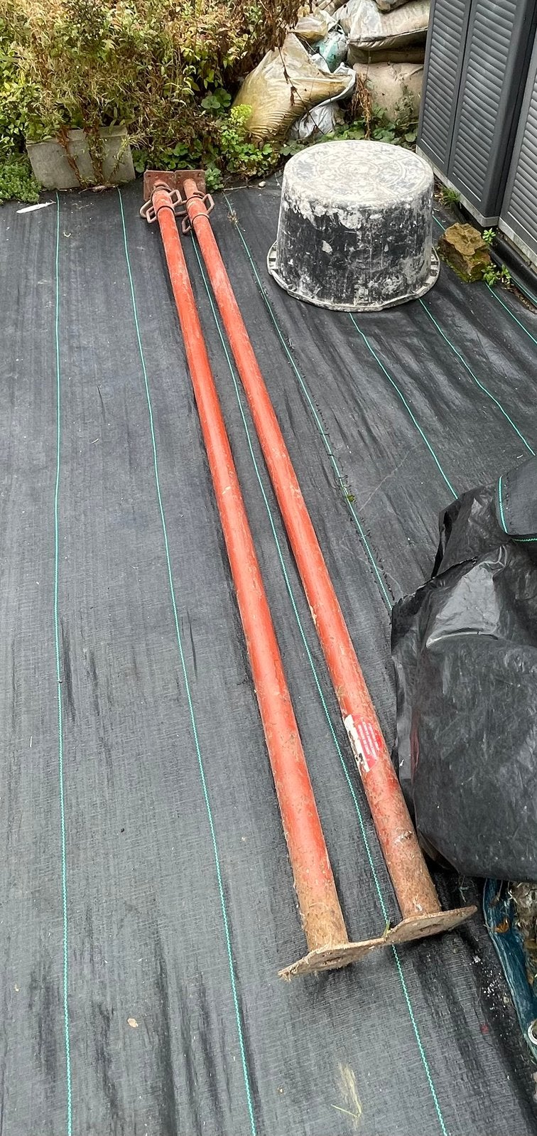 Deux étançons, Bricolage & Construction, Enlèvement, Comme neuf