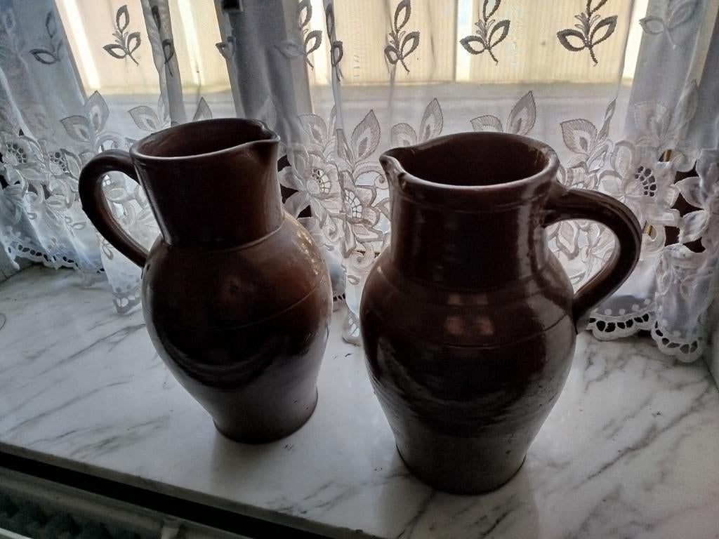 Deux Pichets en grès