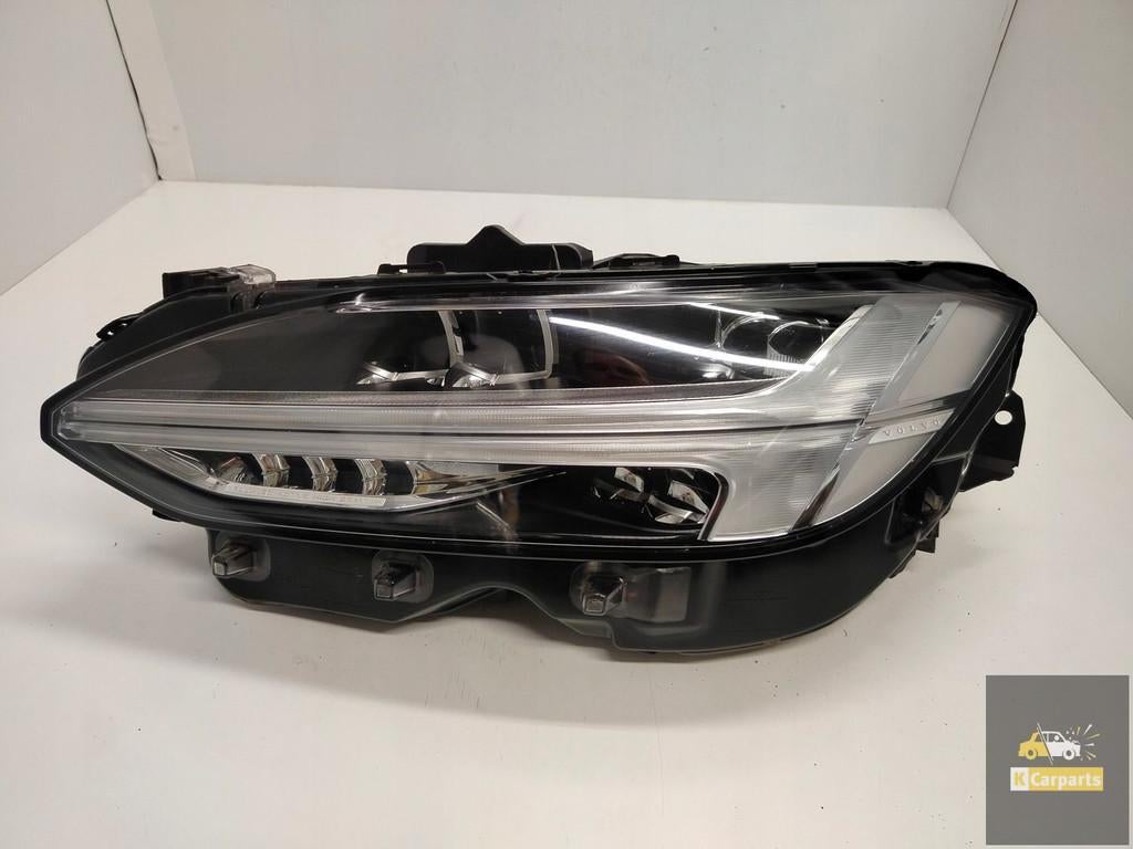 31655185, Volvo V90 Si90 Lift Volledig Led 2 Modules linkerl, Gebruikt, Gunnar Engellaus vag 8
405 31  Gothenburg, SE, Info@volvocars.com