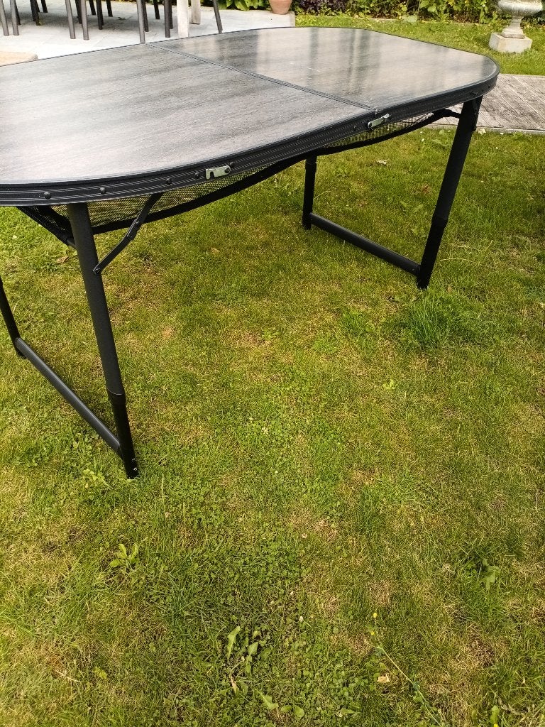 Campingtafel, Ophalen, Zo goed als nieuw