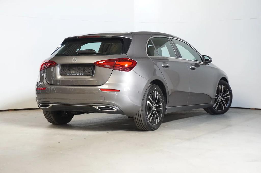 Mercedes-Benz A-CLASS 200 d (automatique), Autos, Achat, 110 kW, Entreprise, Carnet d'entretien