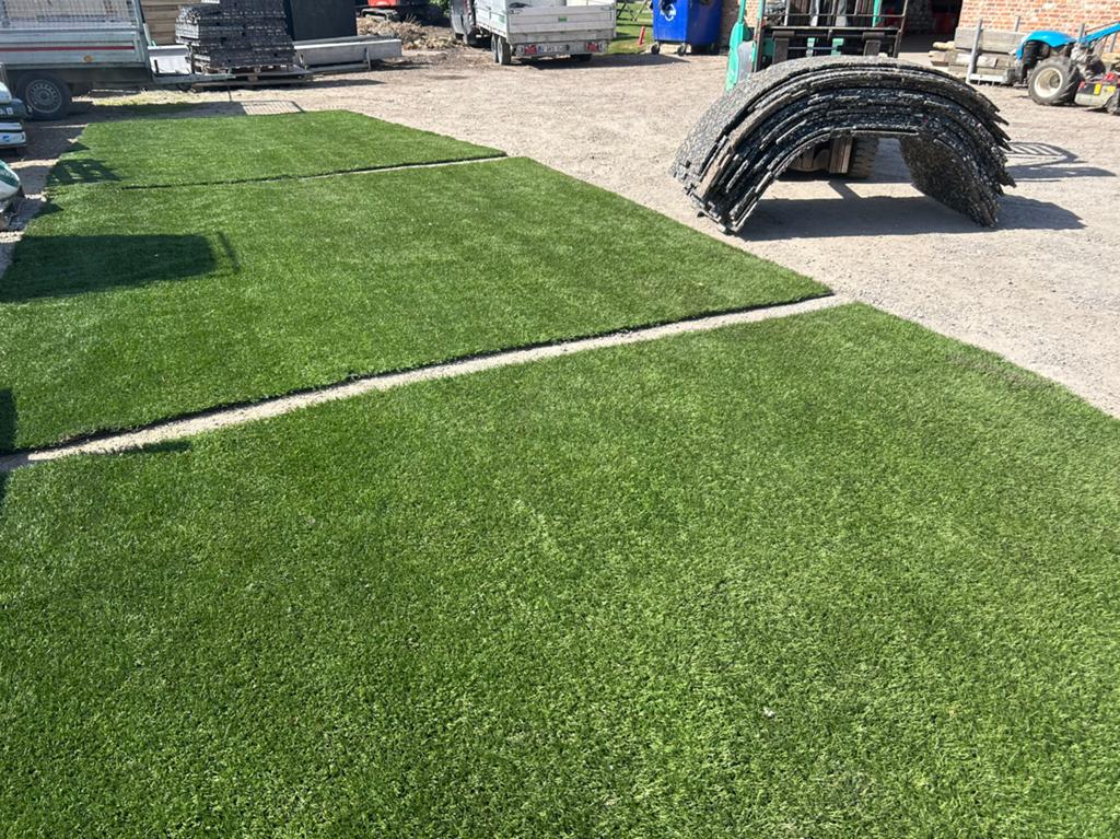 Lot kunstgras  36m2+ zachte rubberen mat ondergrond, Ophalen, Zo goed als nieuw, Kunstgras