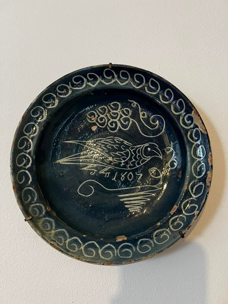 Assiette ancienne Transilvanie, Enlèvement