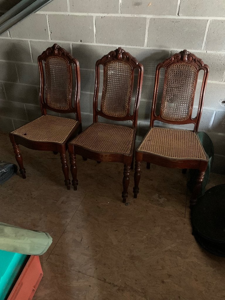 3 chaises anciennes en osier, Enlèvement