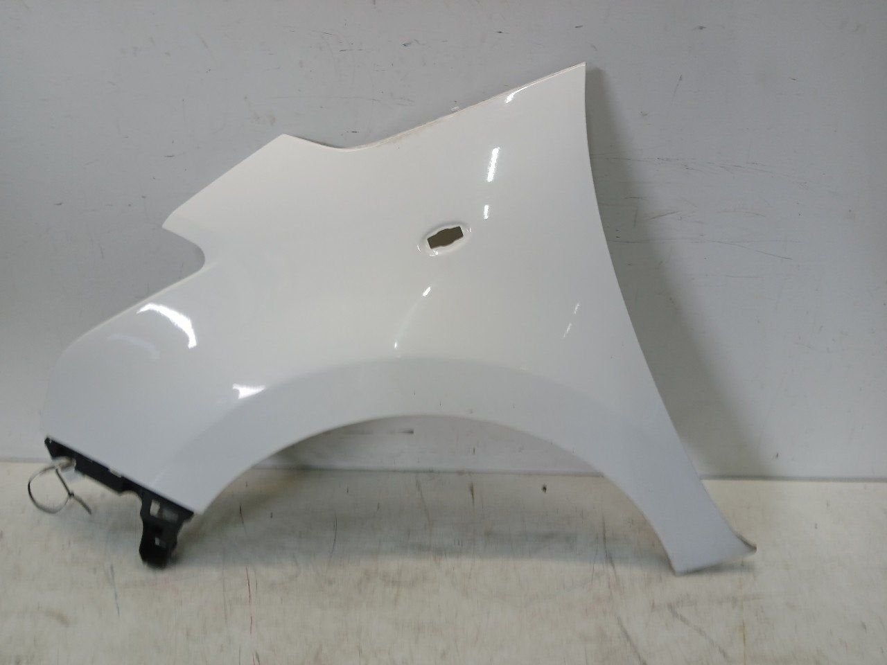 Spatbord links voor Citroën C3, Onderdelen@venauto.nl, Van der Ven Autorecycling B.V., Ettenseweg 76, 4706 PB Roosendaal, The Netherlands