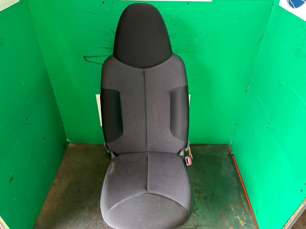 STOEL RECHTS VOOR Toyota Aygo (B10) (01-2005/05-2014), Gebruikt, Kundenbetreuung@toyota.de, Toyota, Toyota-Allee 2
50858  Köln, DE