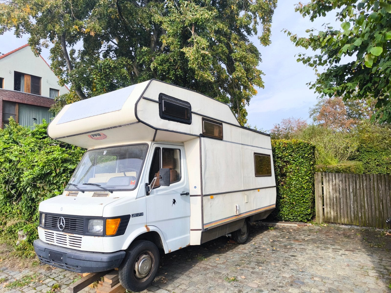 Mercedes 207D mobilhome (1982), Alkoof, Ringverwarming, Mercedes-Benz, Particulier