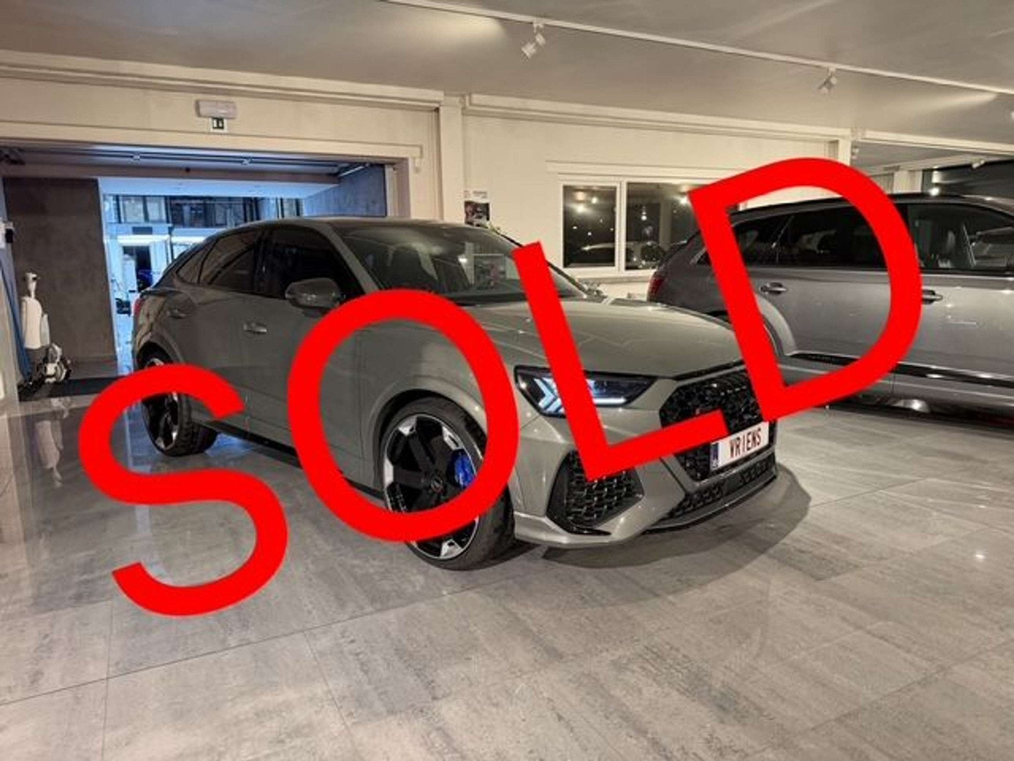 Audi RS Q3 SOLD BIJ GARAGE VRIENS YVES BV! (bj 2023), Auto's, Automaat, https://public.car-pass.be/vhr/4e1aeb72-90a9-4a9d-88a7-71161113ce59
