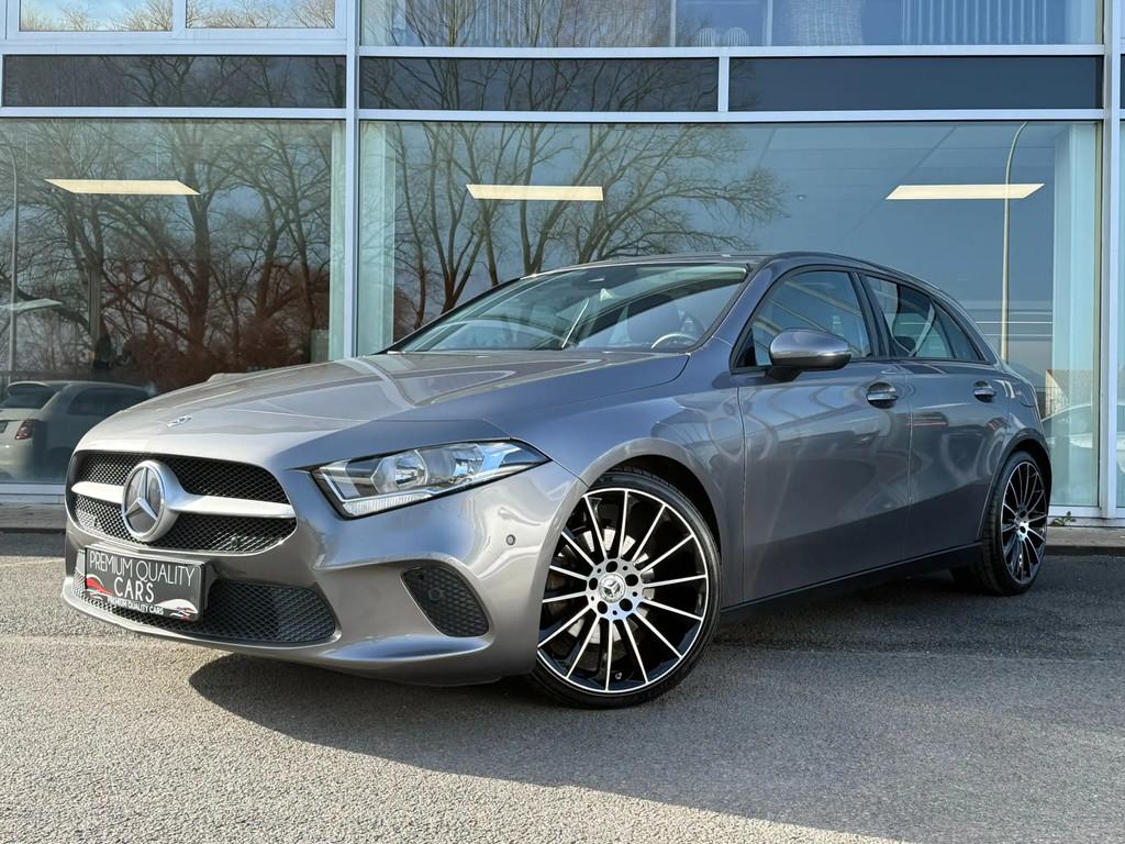 Mercedes-Benz A 180 JANTES AMG / CHAUFFAGE DES SIÈGES / CAM, Autos, Euro 6, Entreprise, Noir, Tissu