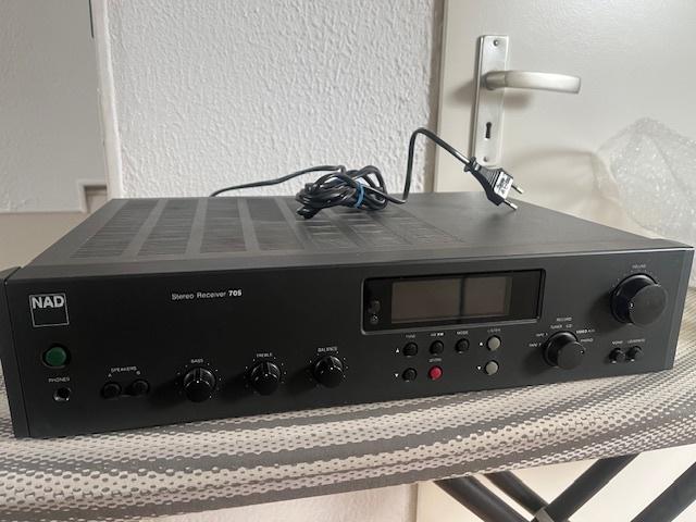 Zeer nette NAD 705 Receiver, Audio, Tv en Foto, Versterkers en Ontvangers, Ophalen of Verzenden, Gebruikt
