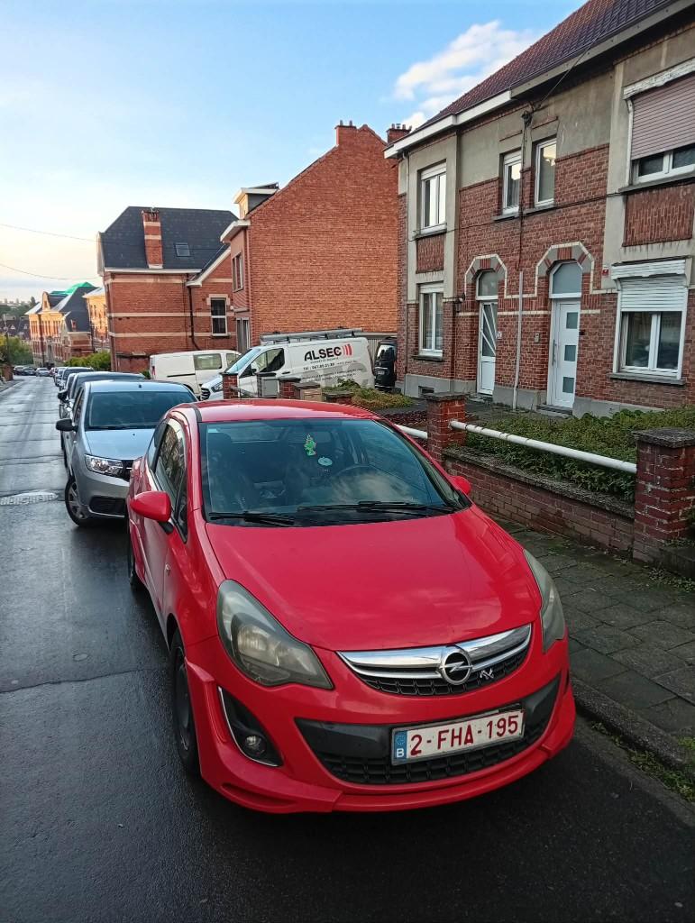 opel corsa, Autos, Rouge, Achat, 750 kg, Entreprise