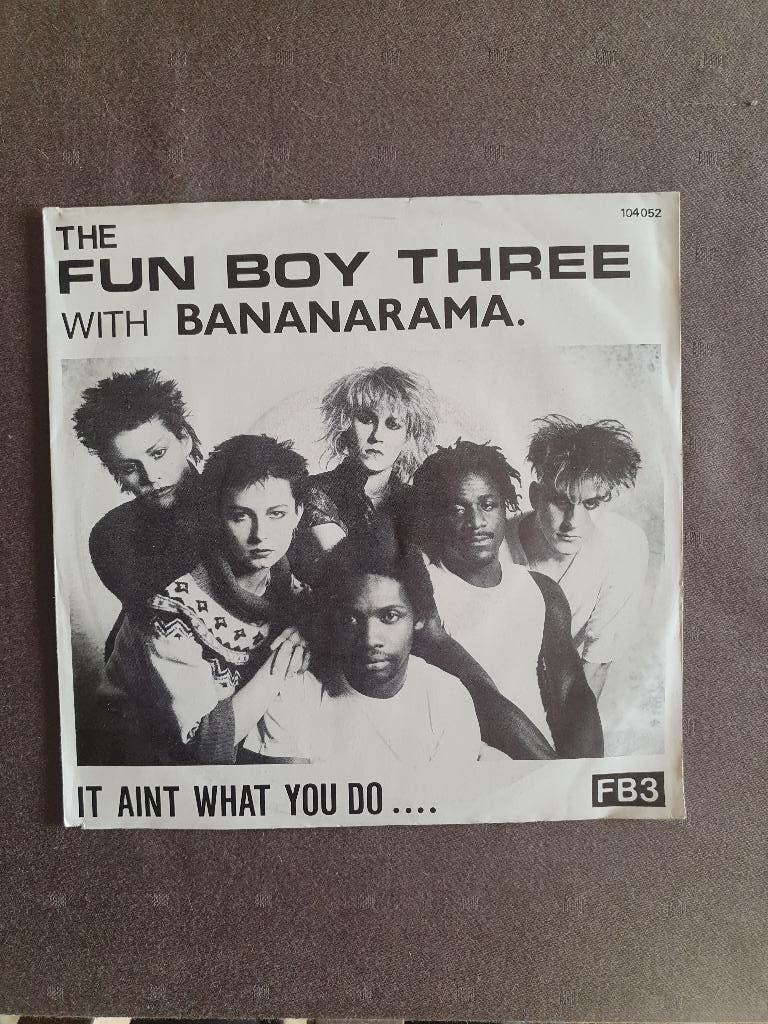 S - Bananarama – It Aint What You Do... - 1982, 7 inch, Ophalen of Verzenden, Zo goed als nieuw, Pop