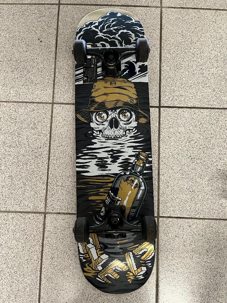 Oxelo skateboard, Sport en Fitness, Skateboarden, Ophalen, Zo goed als nieuw, Skateboard