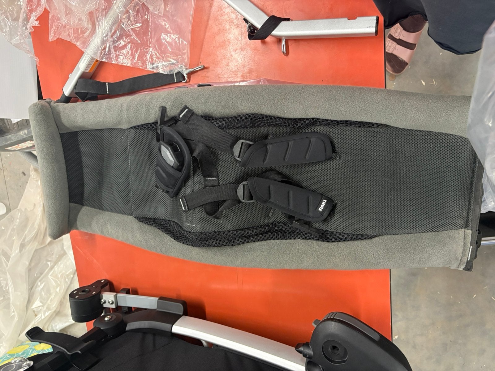 Thule infant sling, Pliable, Comme neuf, Enlèvement, Moins de 20 kg
