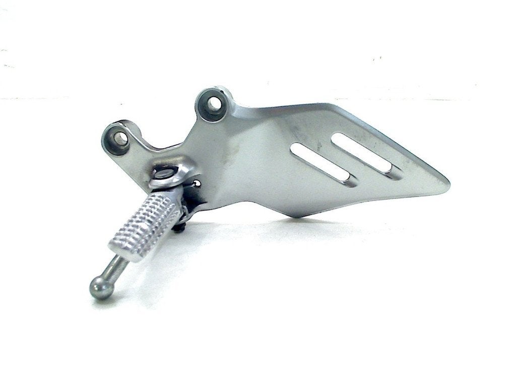 SCHETSPLAAT LINKS VOOR Yamaha MT 09 2021-2023 (MT09 B7N), Dhr. S. di Majo, Gebruikt, Info@cama-motorparts.nl, P.J. Troelstraweg 8 8
3144 CX  MAASSLUIS, NL