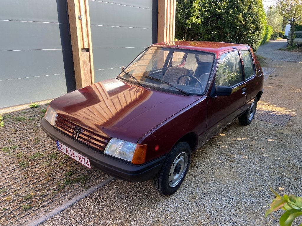 Peugeot 205 Phase 1 1.1, Achat, 2 places, Boîte manuelle, Particulier