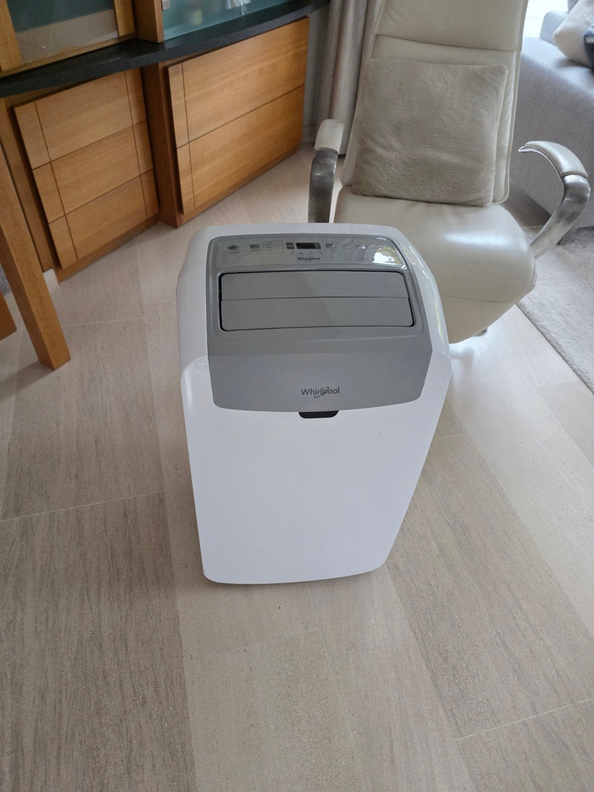 Climatiseur portatif Whirlpool 12000BTU — presque neuf !, Electroménager, Moins de 60 m³, Enlèvement, Refroidissement et Déshumidification