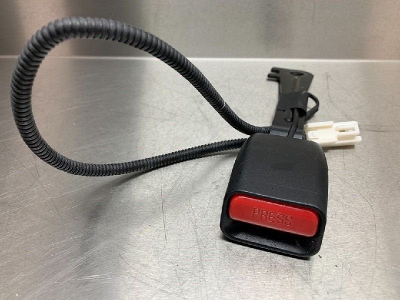 BOUCLE DE CEINTURE DE SECURITE AVANT DROIT Sportage (SL), Utilisé, Kia