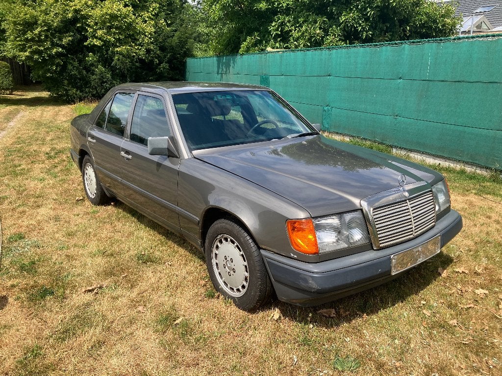 Mercedes 230E Aut. LPG, Autos, Achat, Série 200, 4 portes, Toit ouvrant