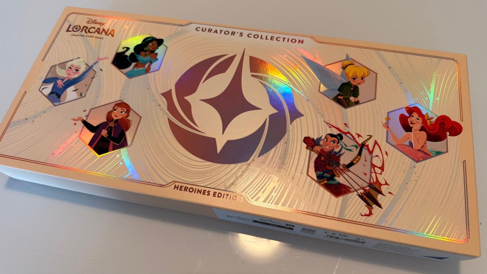 Édition Héroïnes de la Disney Lorcana Curator's Collection, Collections, Enlèvement ou Envoi, Autres personnages, Neuf, Autres types