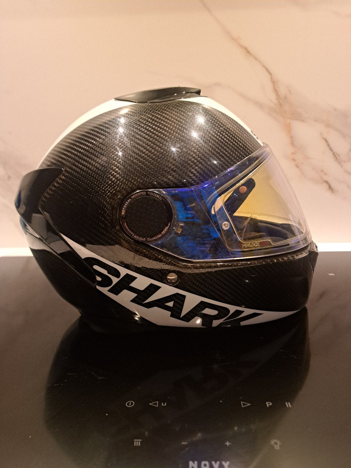 Shark spartan motorhelm Carbon skin, Motos, M, Seconde main, Enlèvement, Casque intégral