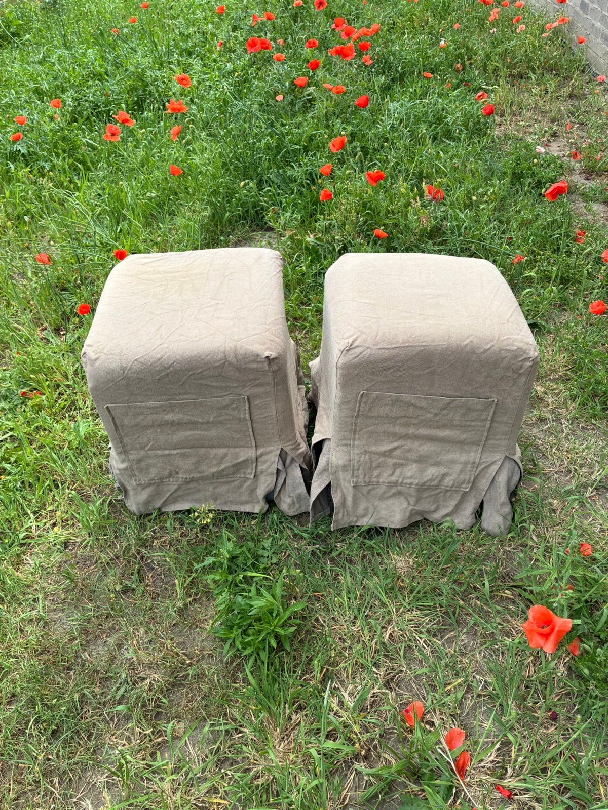 2 poefs, Huis en Inrichting, Zetels | Voetbanken en poefs, Gebruikt, Minder dan 50 cm, Minder dan 50 cm, Vierkant, Stof, Ophalen