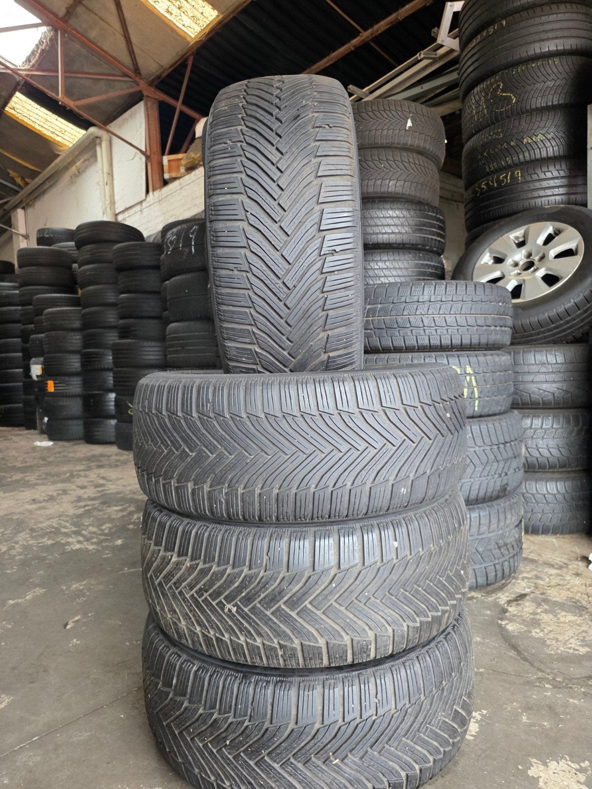 225 50 17 Michelin avec montage et équilibrage, Enlèvement