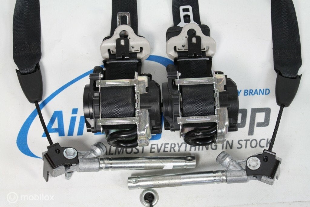 2 x ceintures + 2 x prétensionneurs Nissan Micra K14