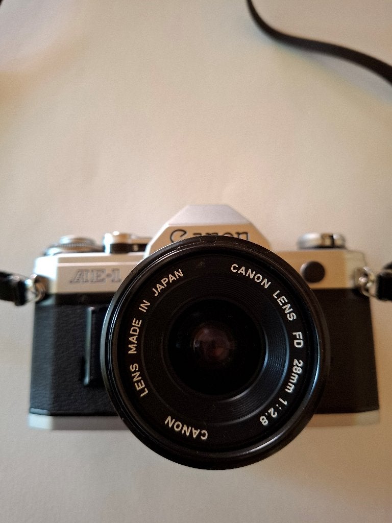 Canon AE-1 reflex camera met lenzen en flash en toebehoren, Audio, Tv en Foto, Fotocamera's Analoog, Ophalen, Canon