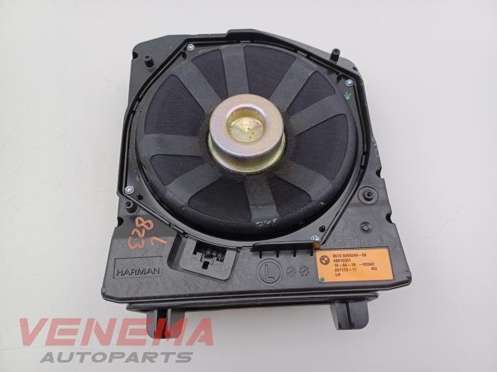 Caisson de graves d'un Mini Cooper S, -, 3 mois de garantie, -, -
