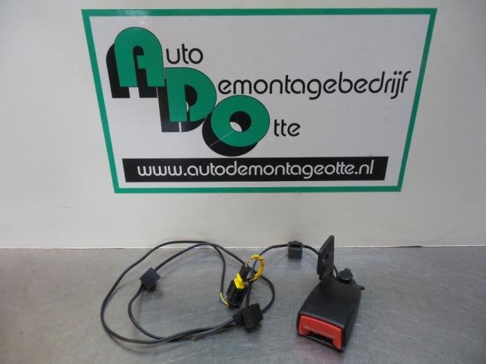 Insertion ceinture de sécurité arrière gauche d'un Alfa R, -, 3 mois de garantie, Utilisé, Alfa Romeo