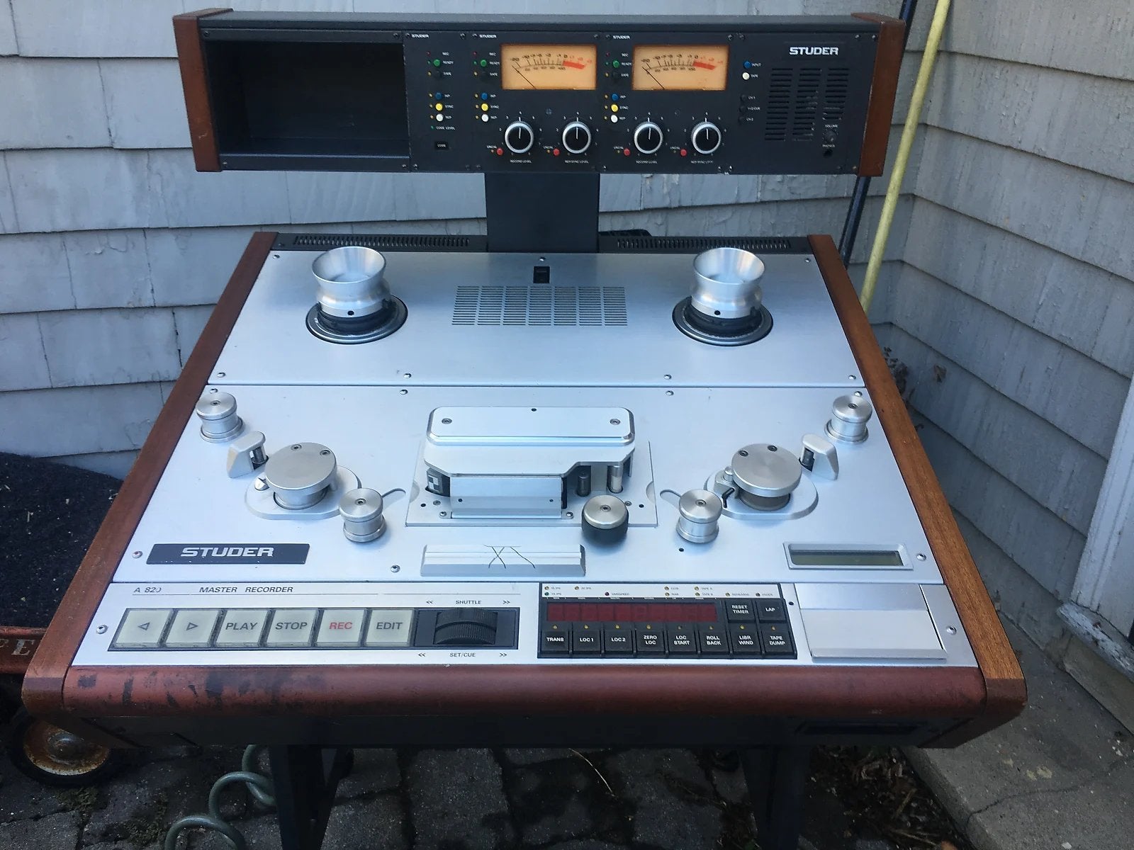Recherché : magnétophone Studer A820, Enlèvement, Magnétophone