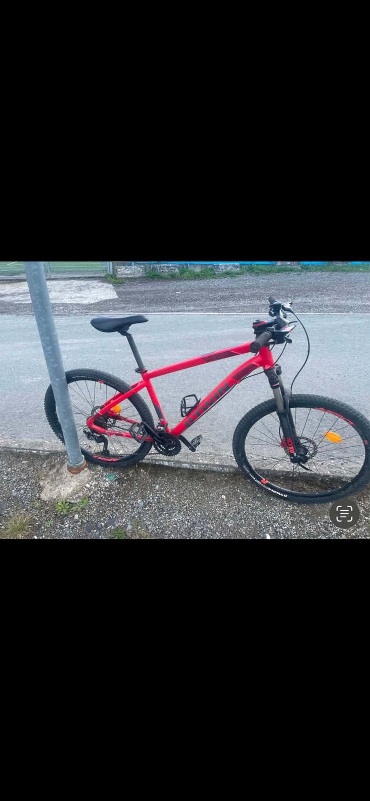 Vtt rouge, Vélos & Vélomoteurs, Enlèvement, Comme neuf