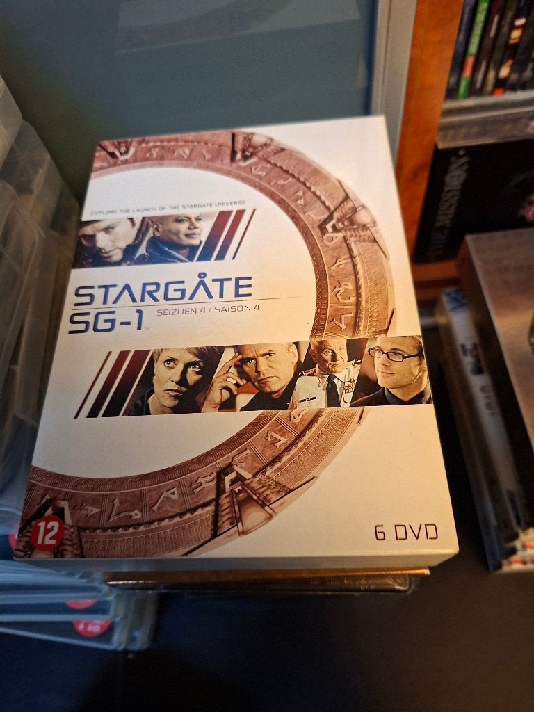 dvd - stargate sg-1 - seizoen 4 - 6 disc - doos 2, Cd's en Dvd's, Science Fiction en Fantasy, Seizoen 4, Ophalen of Verzenden