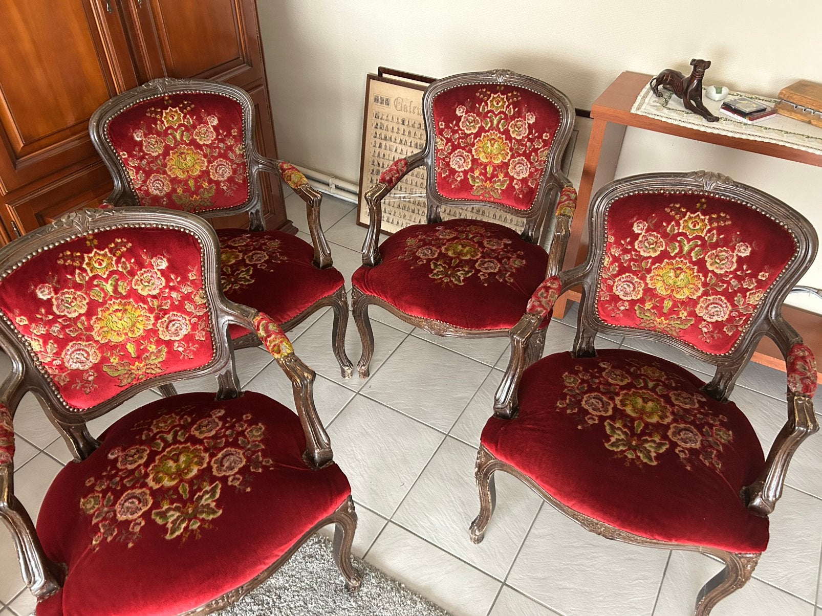4 stoelen voor gemengd interieur, Antiek en Kunst, Ophalen