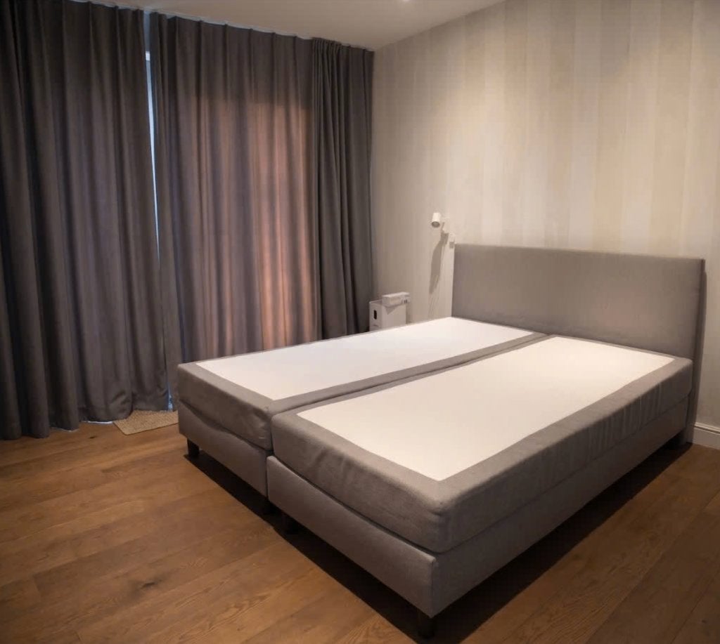 Lit boxspring + matelas 180 x 210 cm, Maison & Meubles, Chambre à coucher | Lits boxsprings, Gris, 210 cm, Enlèvement, Utilisé