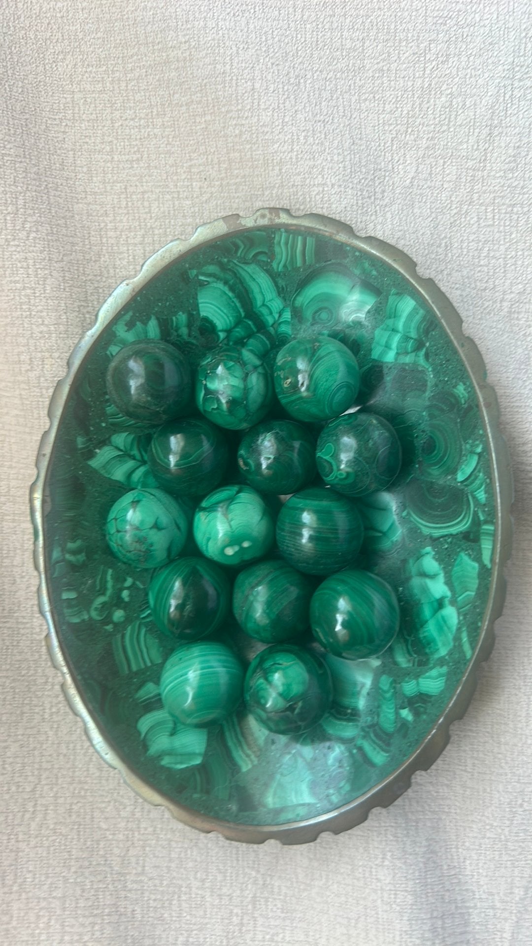 sphères en malachite, coupelle façonnée dans la même pierre, Collections, Enlèvement ou Envoi, Minéral