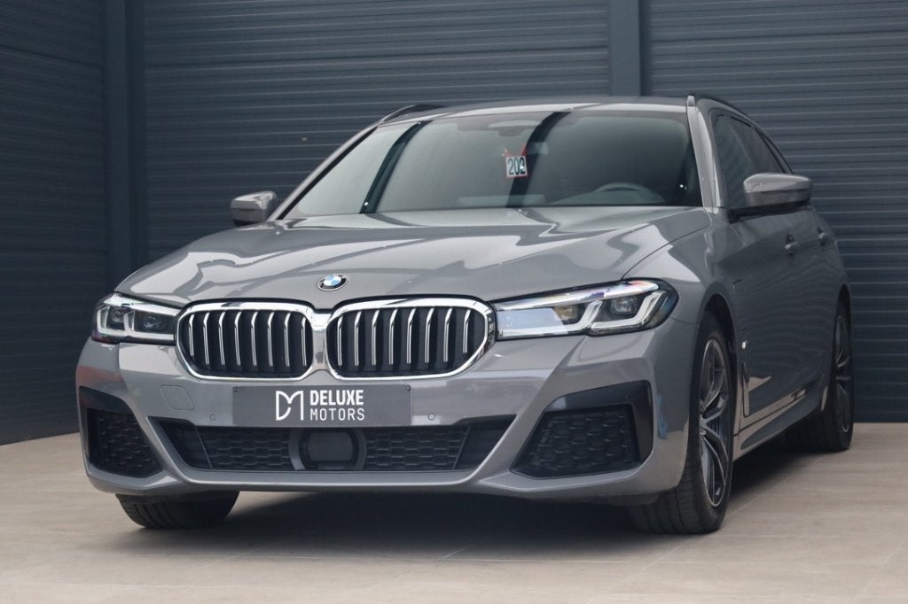 BMW 530 eAs Touring M Sportpakket Adaptief M brake Memory, Automaat, Achterwielaandrijving, 4 cilinders, Leder