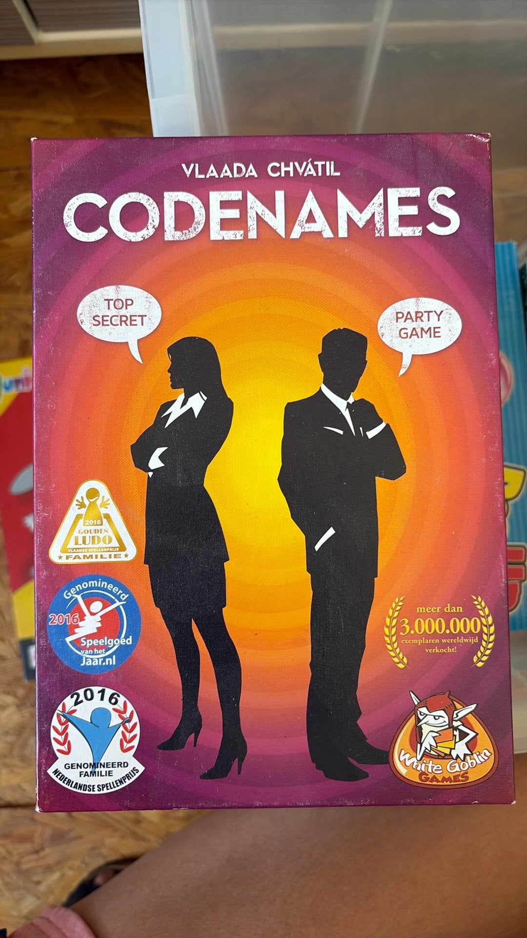 Codenames, Enlèvement, Comme neuf