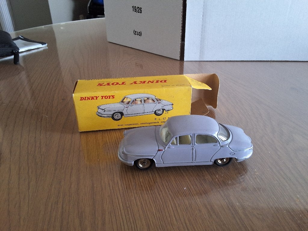 dinky-toys 547 Panhard, Ophalen of Verzenden, Gebruikt, Auto, Dinky Toys