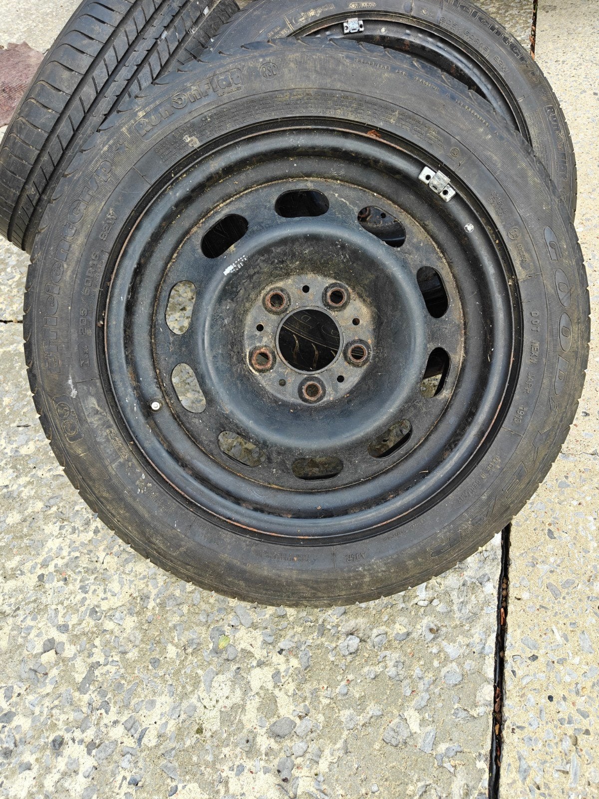 4 roues(en tôle) pneus été GOODYEAR EFFICIENTGRIP, Enlèvement, Utilisé