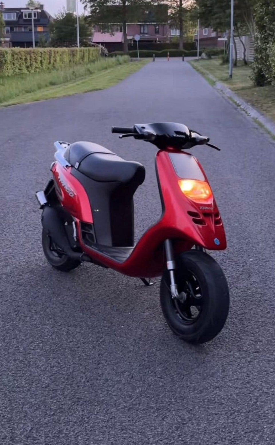 Scooter a klasse gezocht voor goede prijs, Fietsen en Brommers, Ophalen, Zo goed als nieuw
