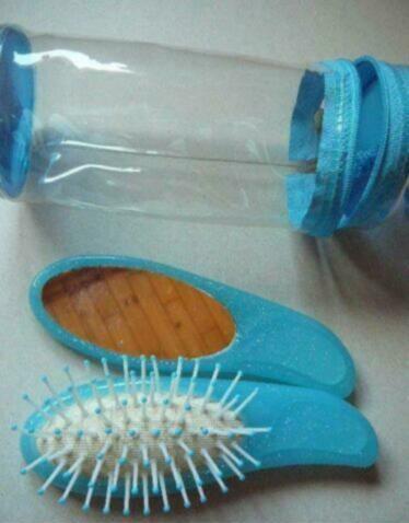 boîte avec brosse et miroir, Enlèvement ou Envoi, Neuf, Peigne ou Brosse
