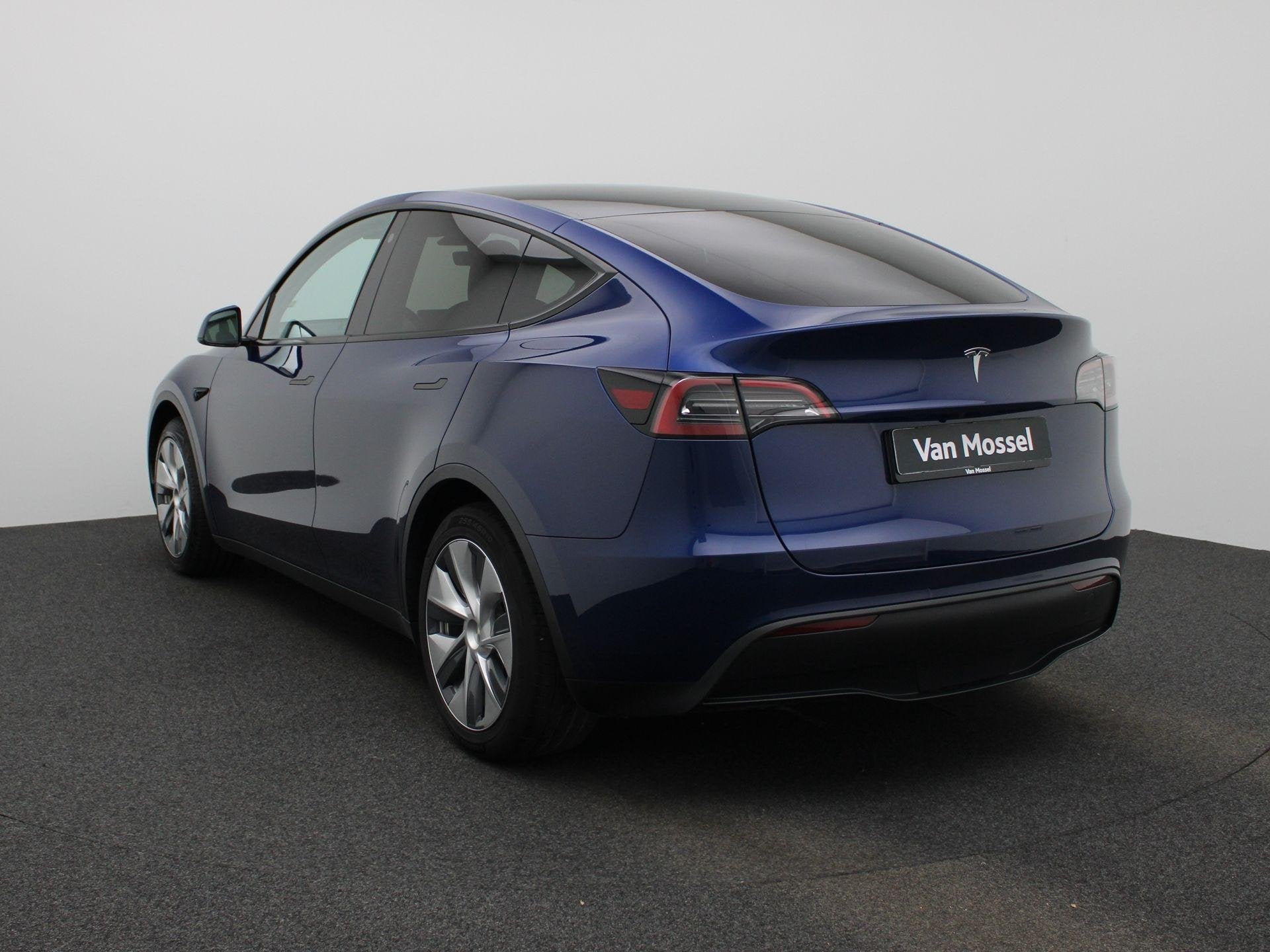 Tesla Model Y Hinterradantrieb RWD (automatique), Autos, Achat, Entreprise, 1909 kg, 5 places