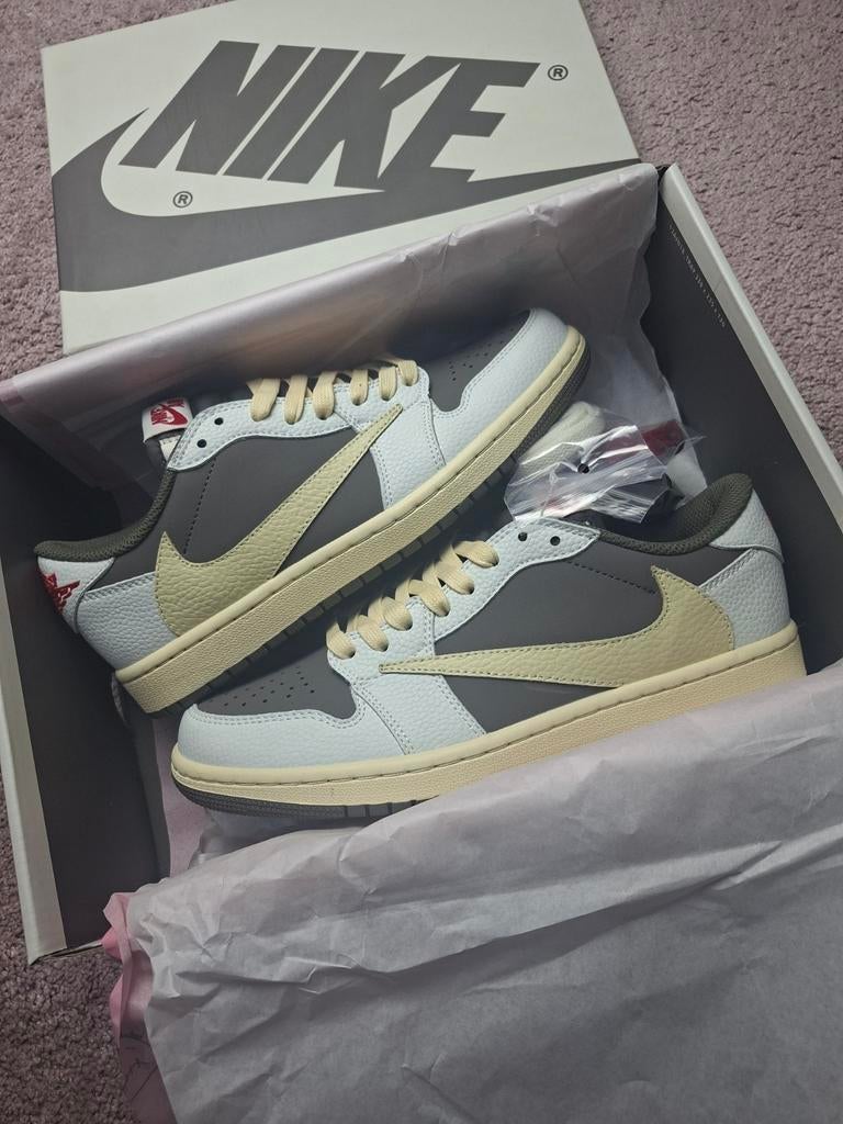 Travis Scott - Reverse Mocha 37,5, Ophalen