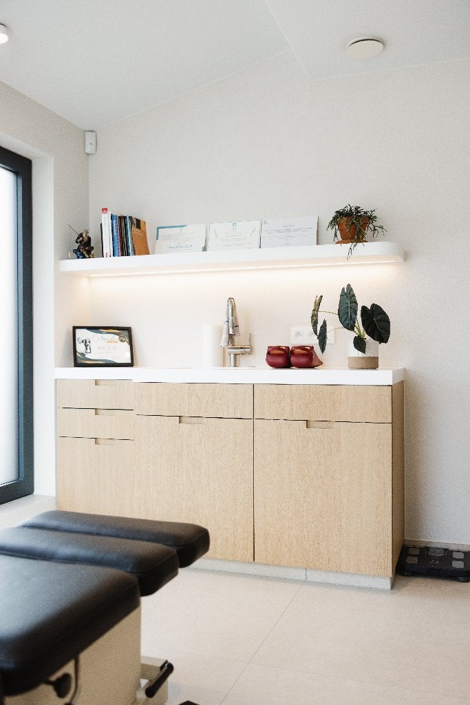 Cabinet professionel exclusif à louer à Oostkamp !, Immo, Appartements & Studios à louer, 20 à 35 m², Bruges