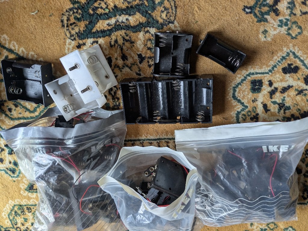 Groot lot batterijhouders voor electronica, Enlèvement, Neuf