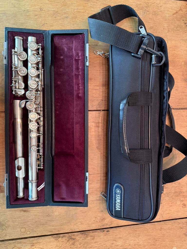 Professional Flute Yamaha YFL-412 Silver, Musique & Instruments, Enlèvement, Utilisé, Flûte traversière, Avec valise ou sac